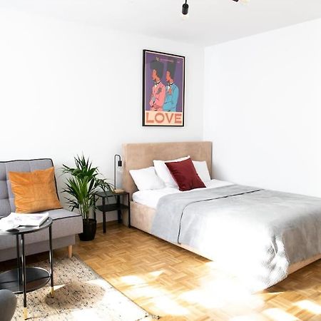 Oomph Warsaw Center Well Designed Apartment With Balcony Bagian luar foto