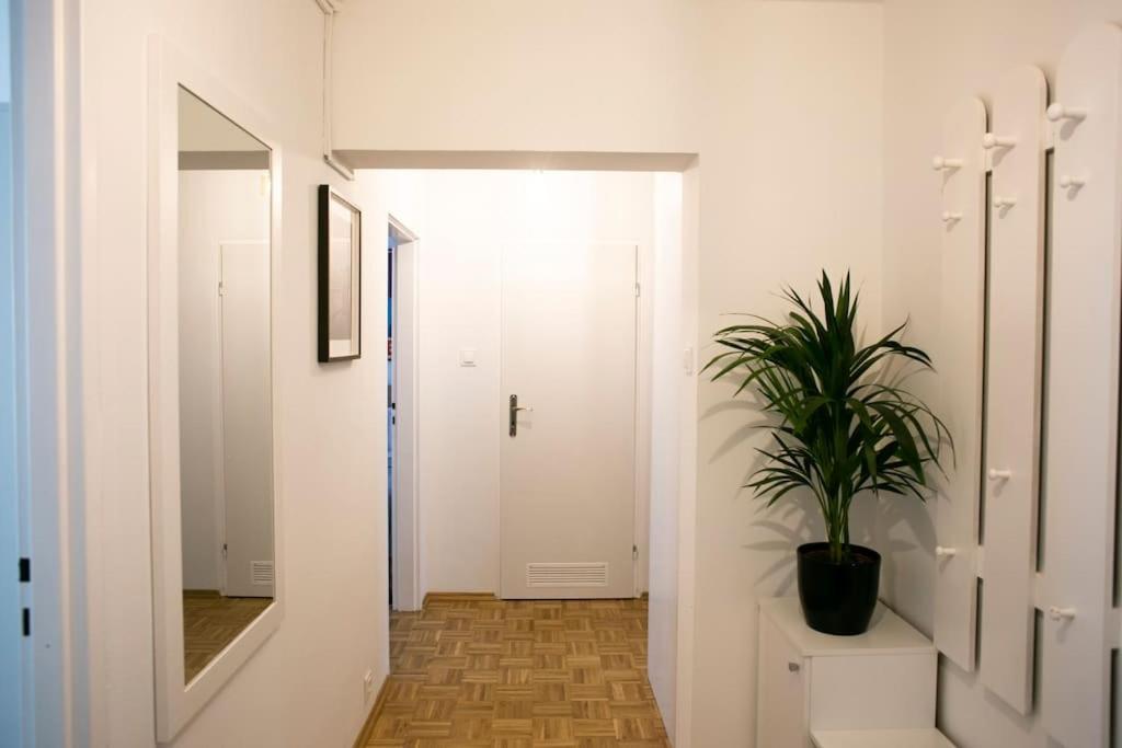 Oomph Warsaw Center Well Designed Apartment With Balcony Bagian luar foto